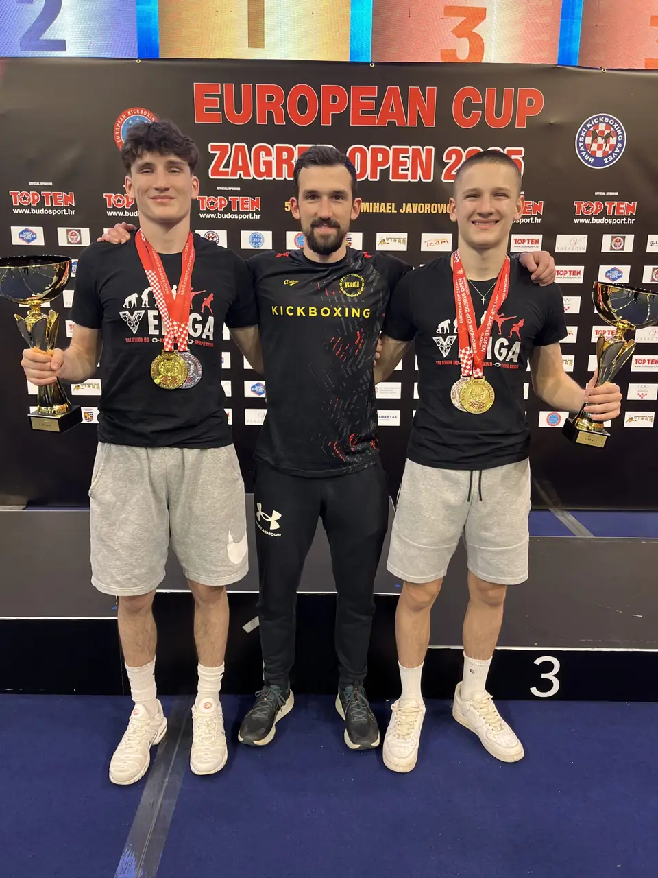 Trije tekmovalci z medaljami na evropskem pokalu v kickboxingu